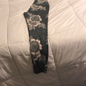 NEVER WORN leggings